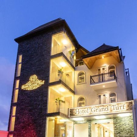 Hotel Grand Turf Нувара-Елія Екстер'єр фото