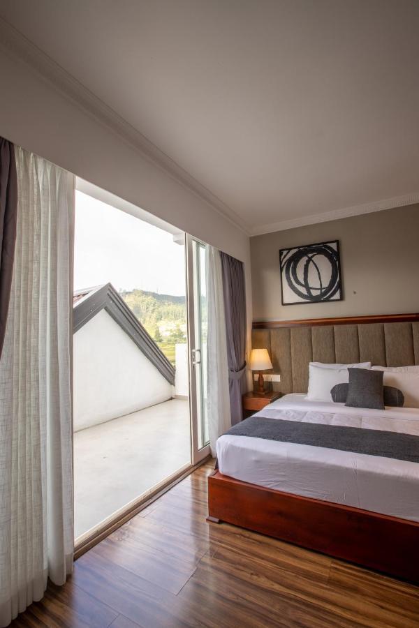 Hotel Grand Turf Нувара-Елія Екстер'єр фото